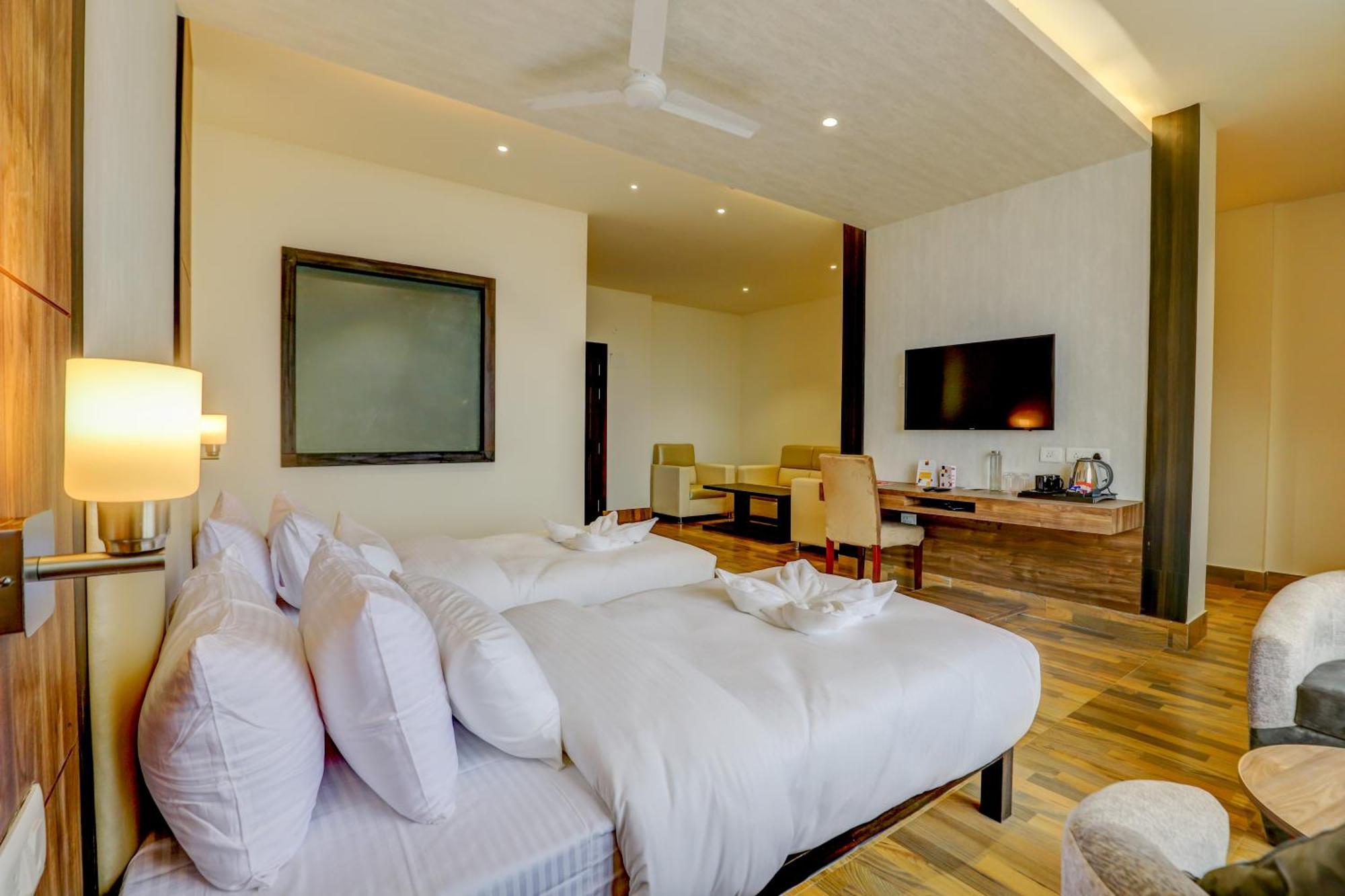 Banari Regency By Summit Hotel Namchi Exterior photo